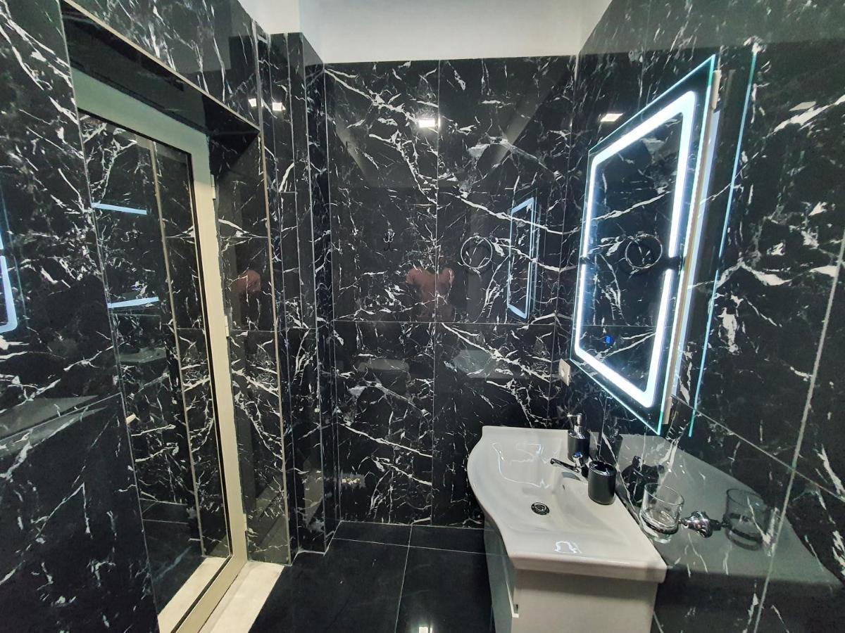Villa Mehmeti Sarandë Exteriör bild