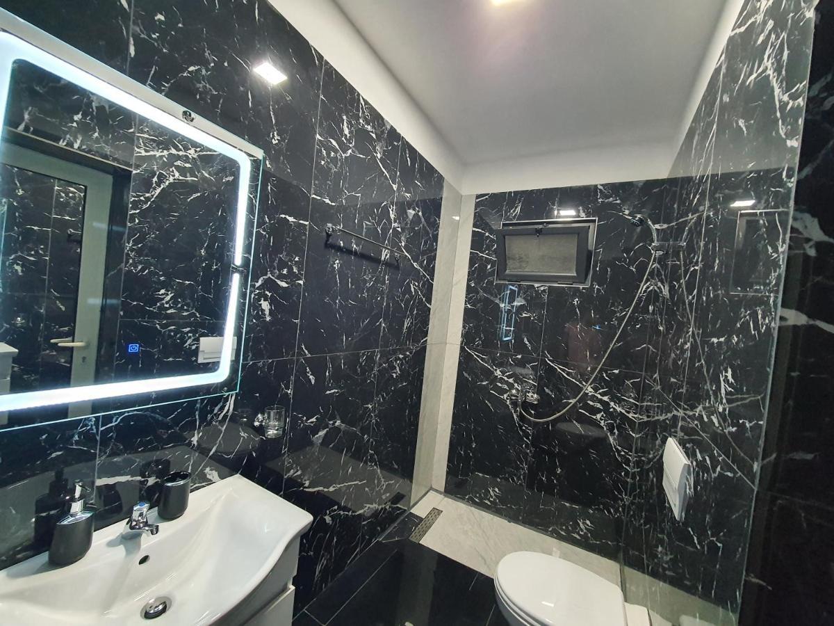 Villa Mehmeti Sarandë Exteriör bild