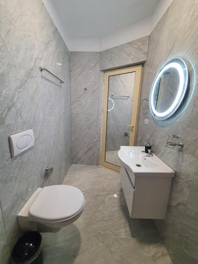 Villa Mehmeti Sarandë Exteriör bild