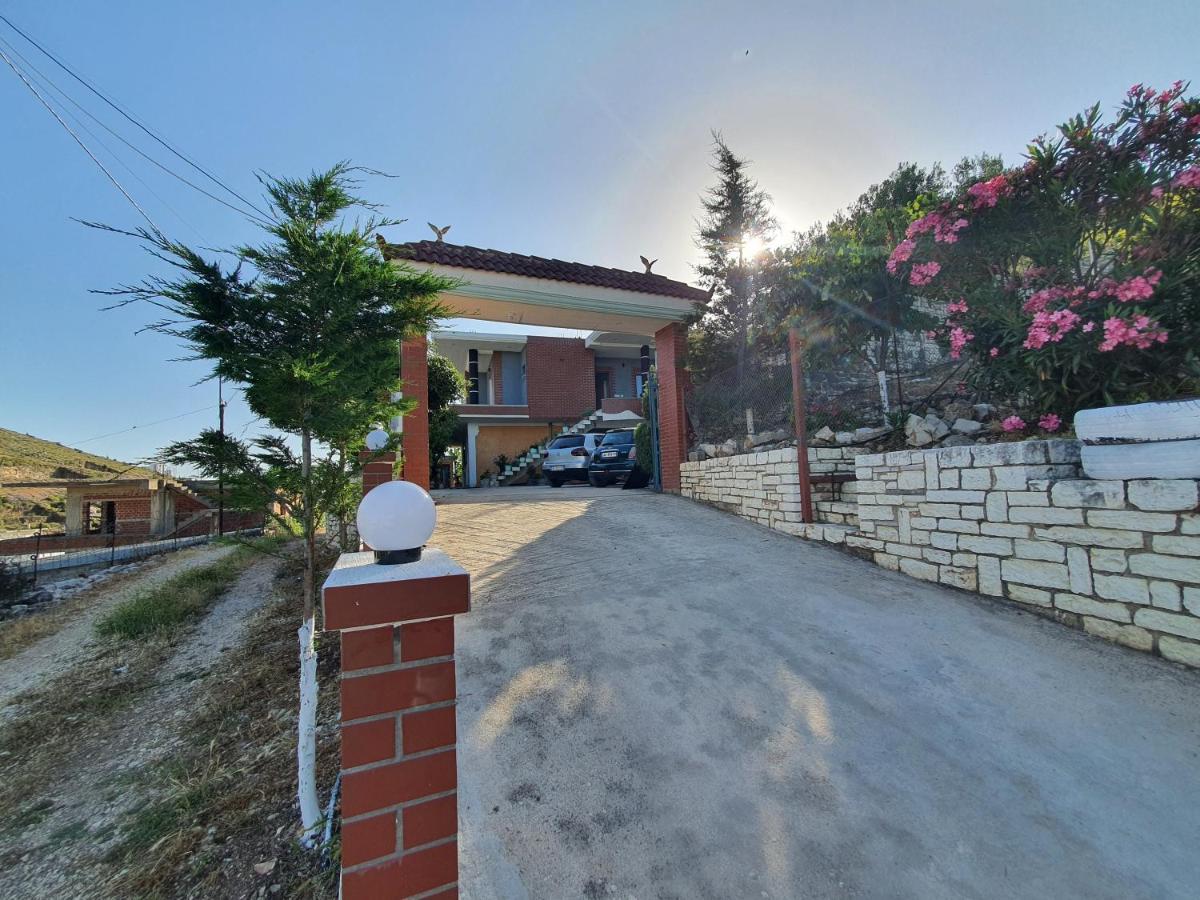 Villa Mehmeti Sarandë Exteriör bild
